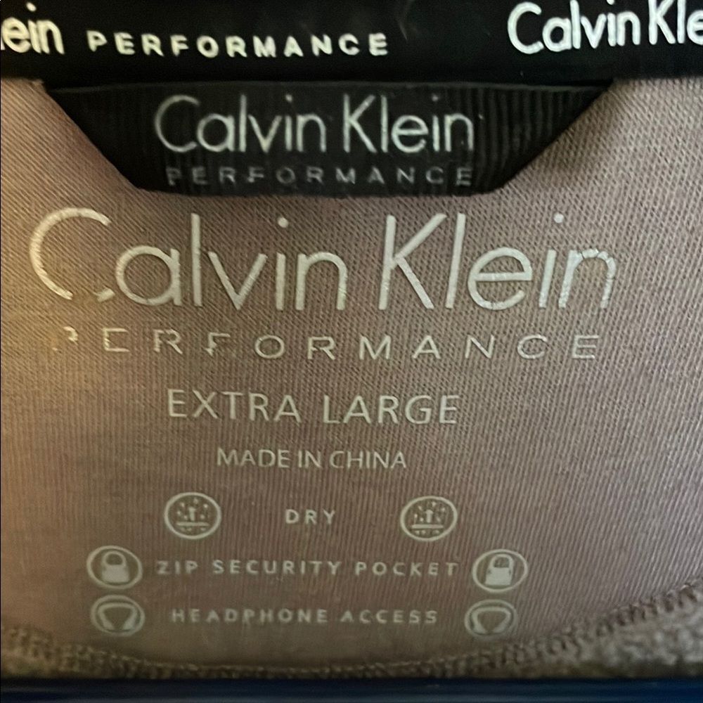 Calvin Klein Performance Women’s XL Tan/Taupe Fleece Vest Zip Pockets Quick Dry - Picture 2 of 8